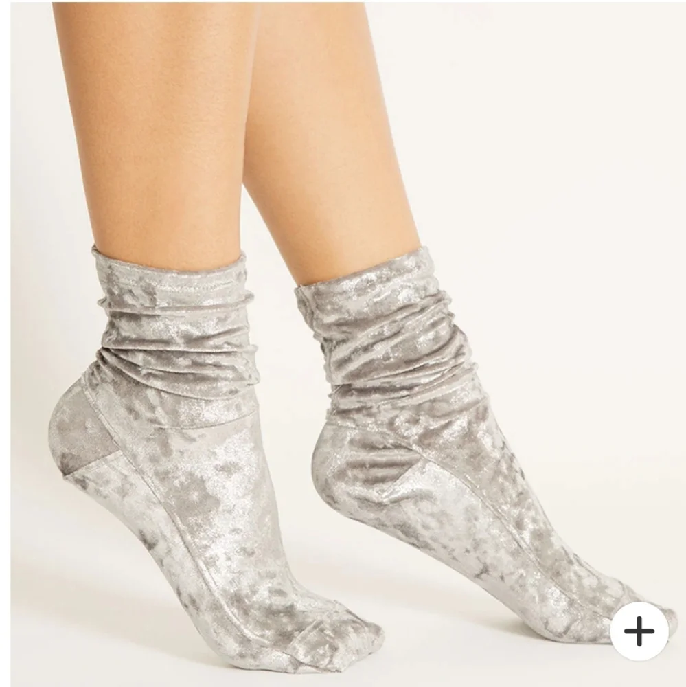 Darner Silver Crushed Velvet Socks Zise 1 Fits shoes 6-8 New